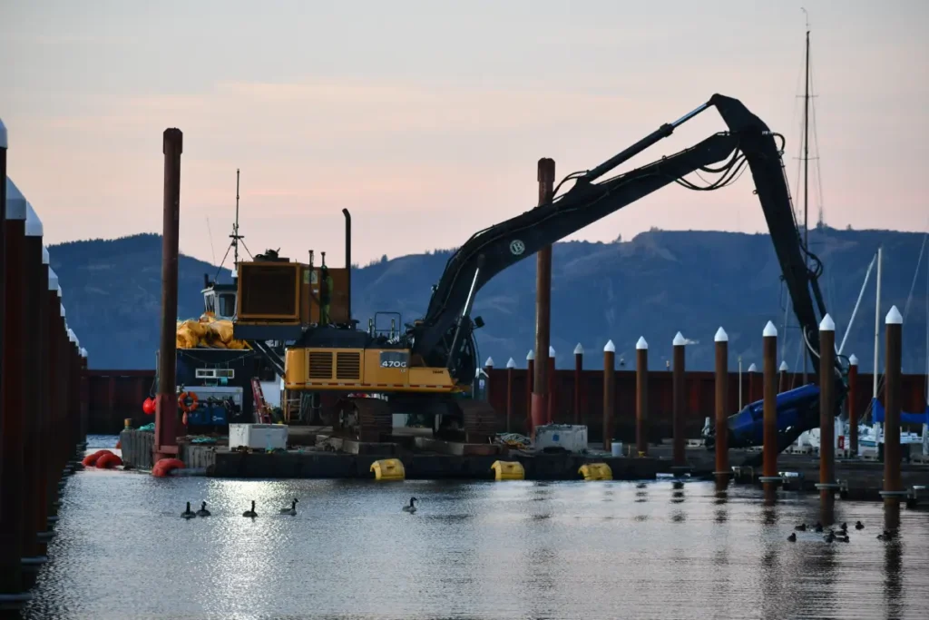 Dredge Harbor Sediment Disposal Best Practices and Modern Methods